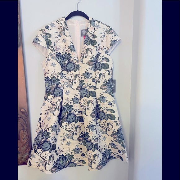 Vince Camuto Dresses & Skirts - VINCE CAMUTO Women’s Dress